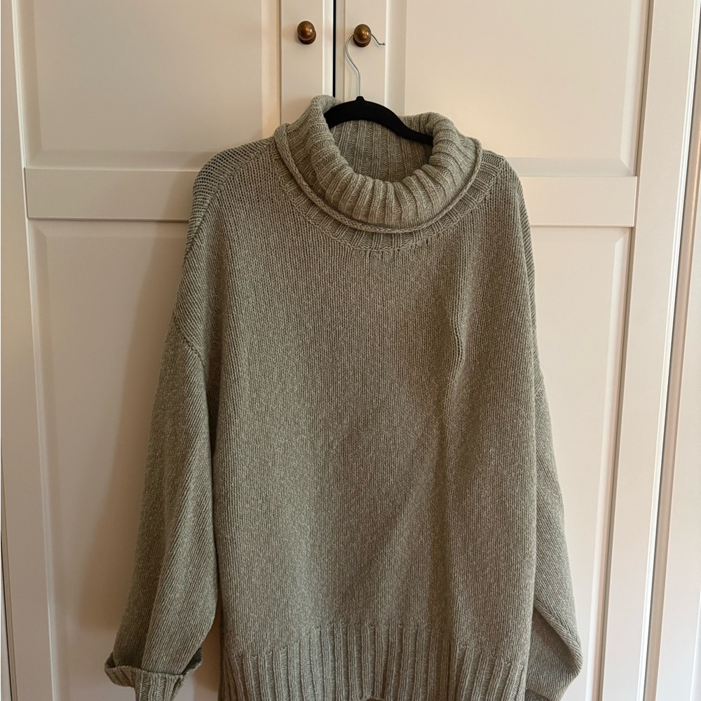 Elegant Cowl Neck Sweater - Gray